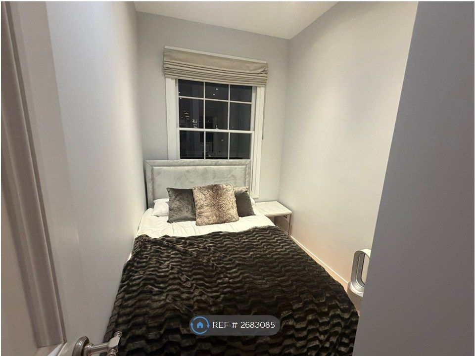 Property photo 3 of 8 Bedroom 3