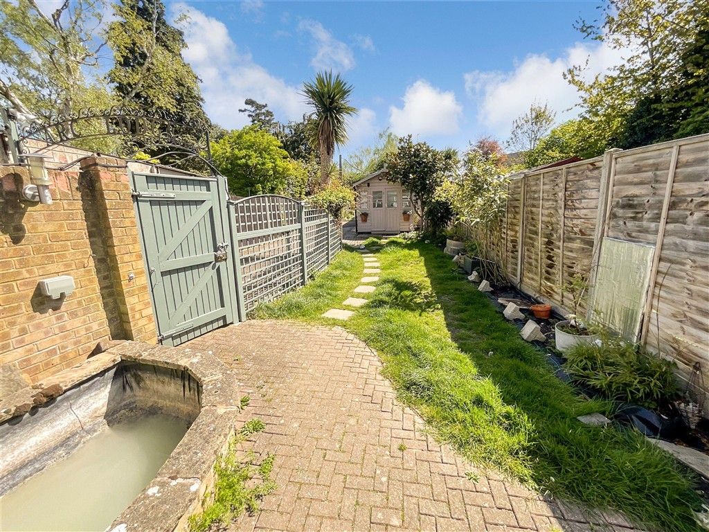 Property photo 2 of 13 Garden