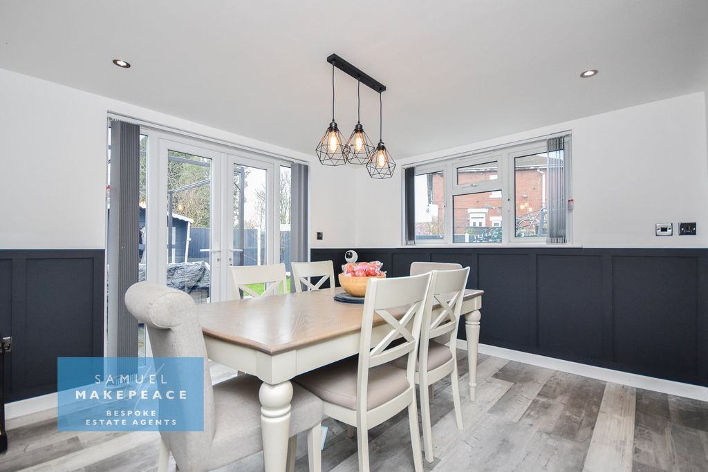 Property photo 3 of 21 Gallery