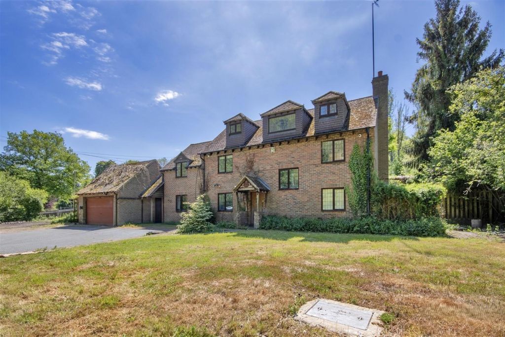 Property photo 1 of 40