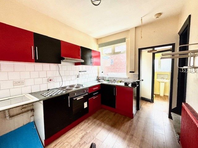 Property photo 3 of 6 Balcony