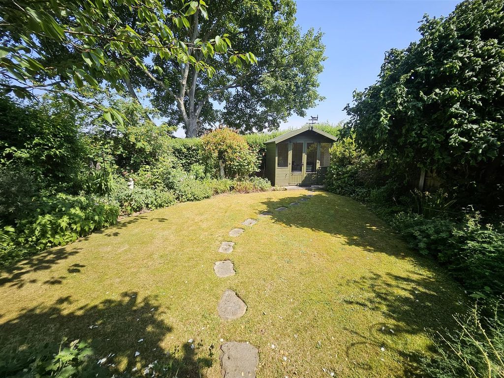 Property photo 1 of 23 Rear Bottom Garden
