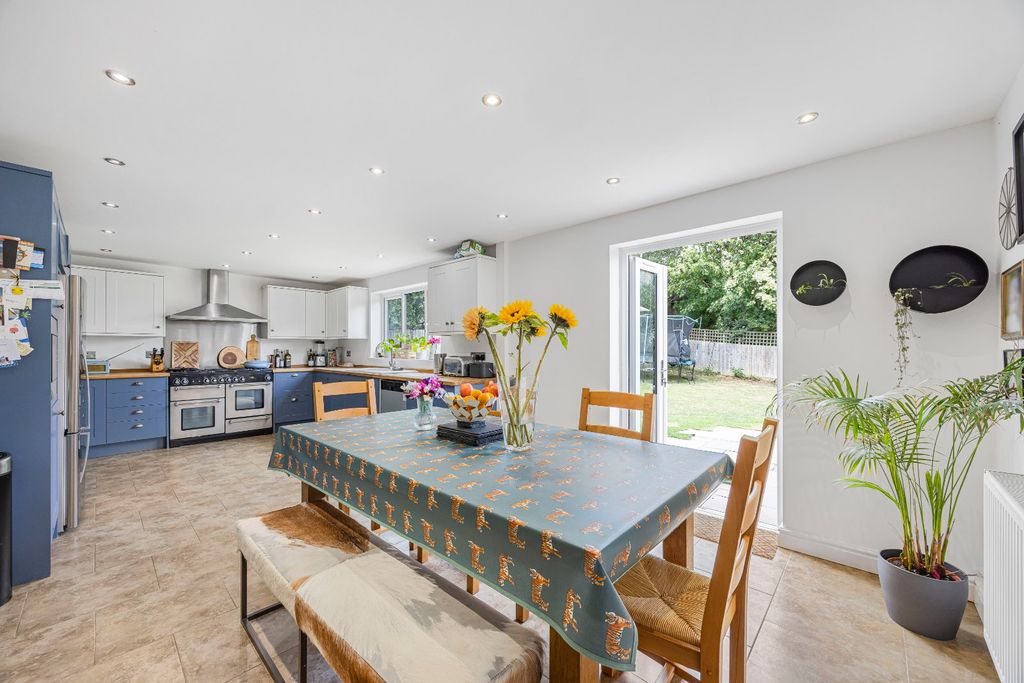 Property photo 3 of 31 Kitchen Dining Room