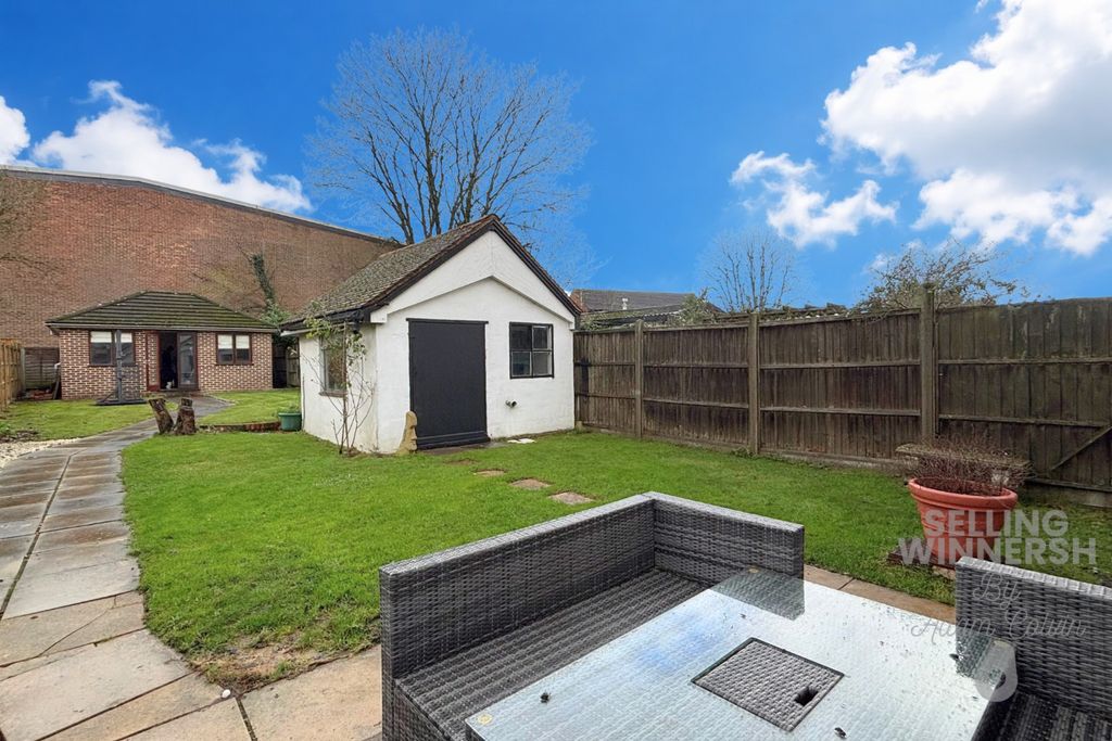 Property photo 2 of 21 4616724