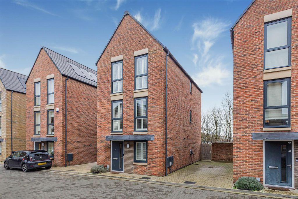 Property photo 1 of 20 33_72484.Jpg