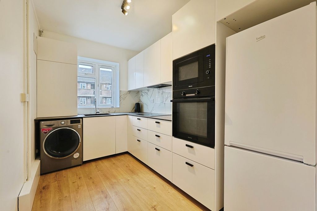 Property photo 2 of 19 Pbox-Img.Jpg