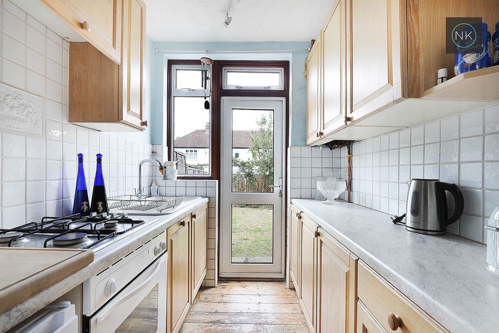 Property photo 3 of 23 3949335
