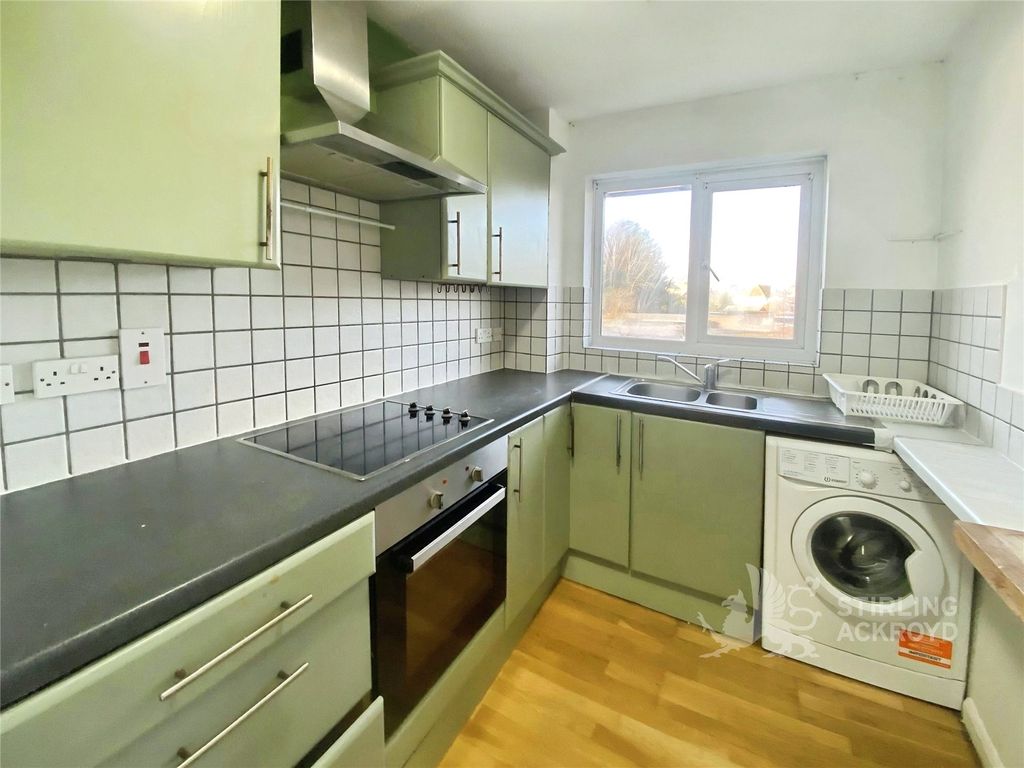 Property photo 3 of 5 Kitchen