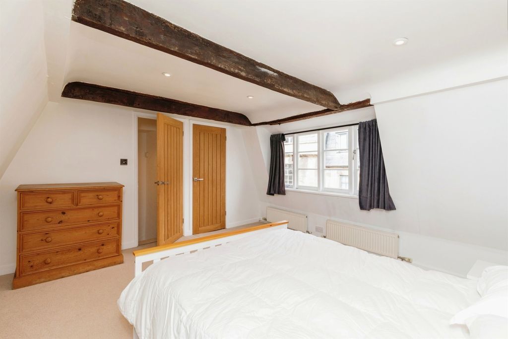 Property photo 3 of 10 Bedroom 1