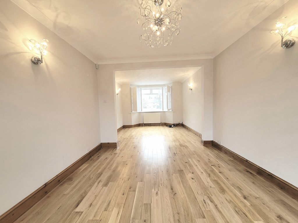 Property photo 2 of 14 Image