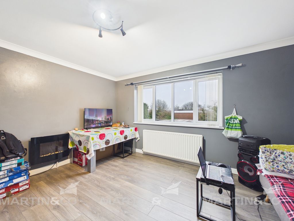 Property photo 3 of 9 Cam02406G0-Pr0569-Still001