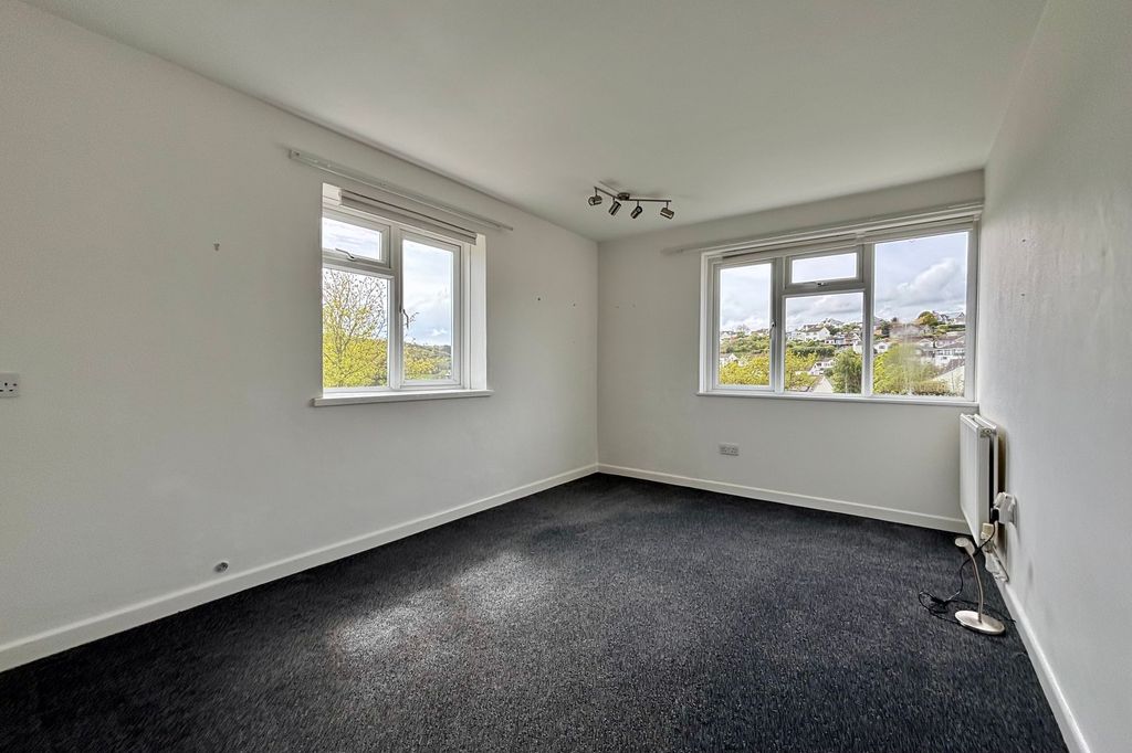 Additional image 7 of 2 bed flat for saleSaracen Way, Penryn TR10