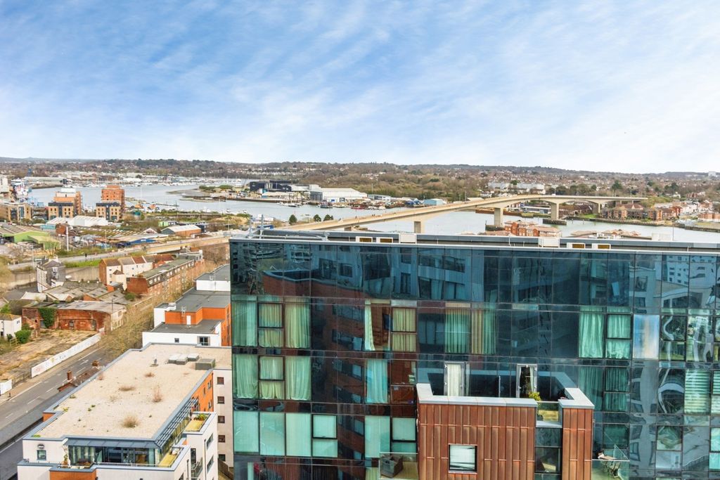 Property photo 2 of 20 Pbox-Img.Jpg