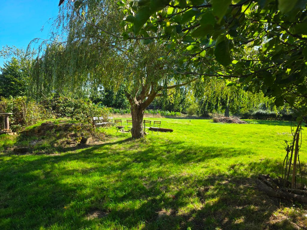 Property photo 2 of 43