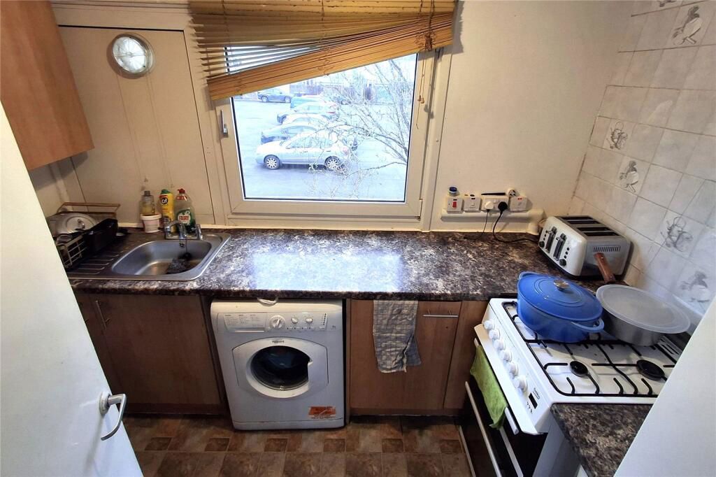 Property photo 3 of 6