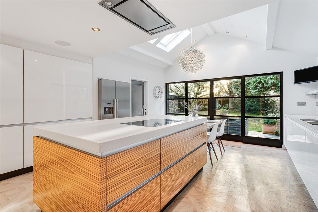 Property photo 2 of 57 63_68839.Jpg