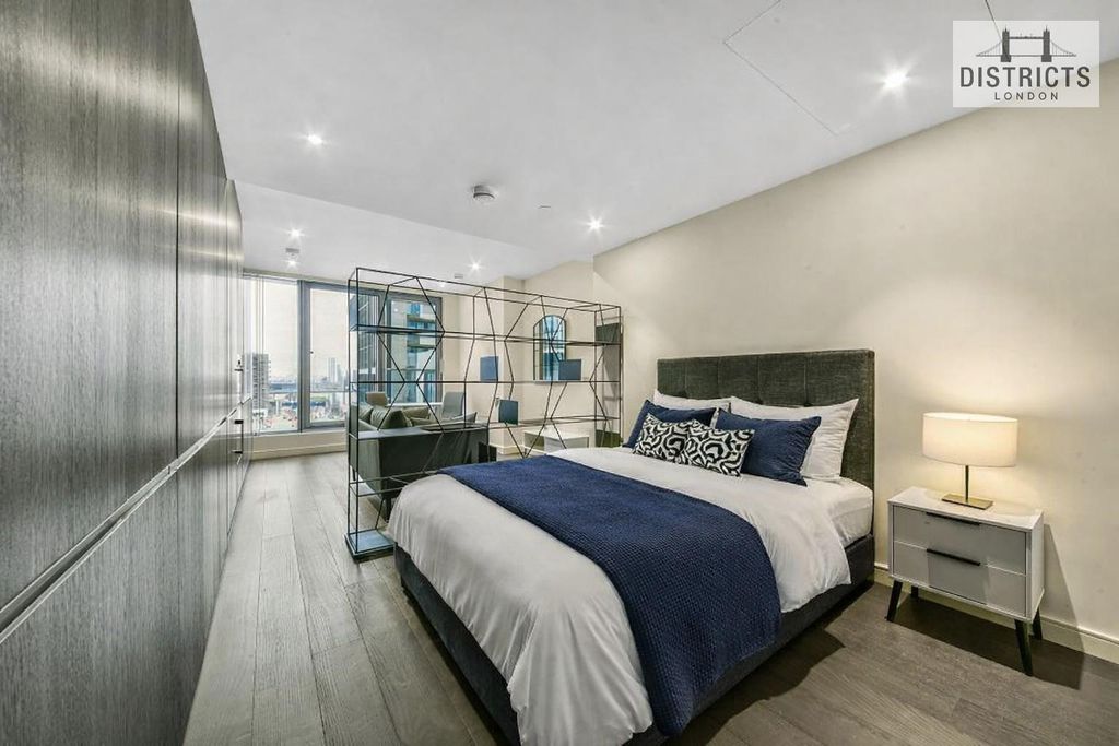 Property photo 2 of 7 Bedroom.Jpg