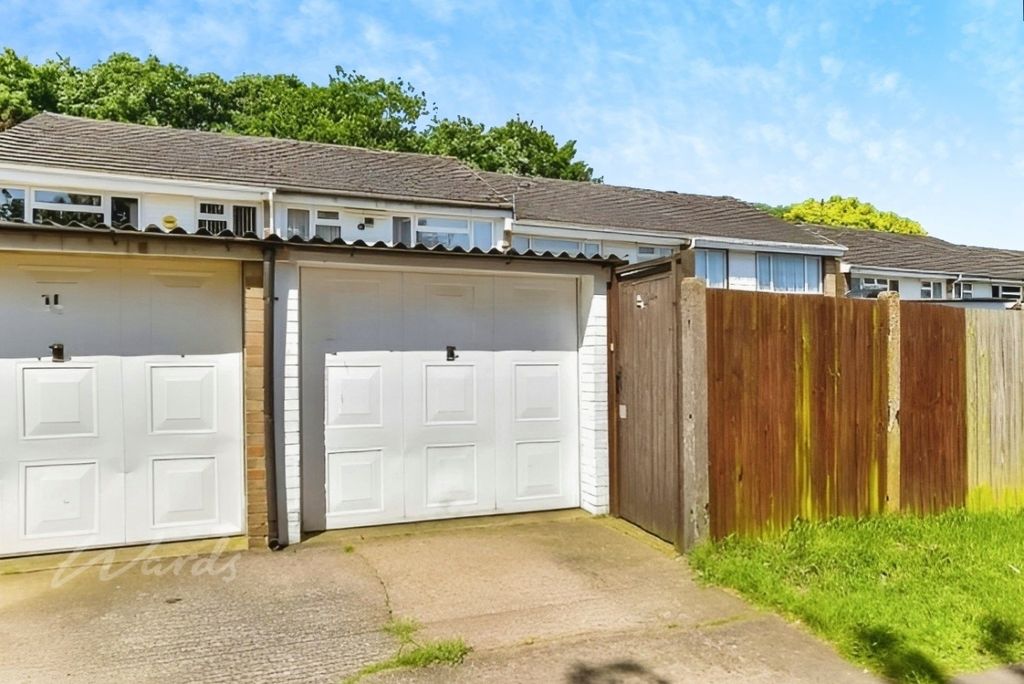 Property photo 2 of 10 Orion Garage