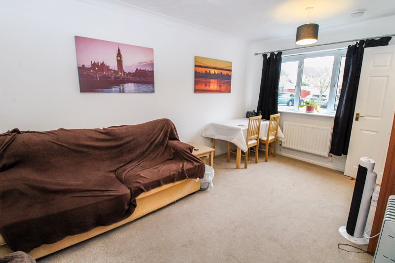 Property photo 2 of 12 Photo 3