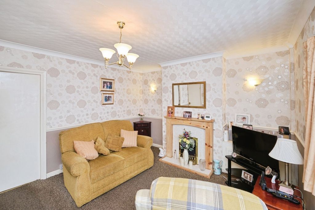 Property photo 3 of 20 Pbox-Img.Jpg