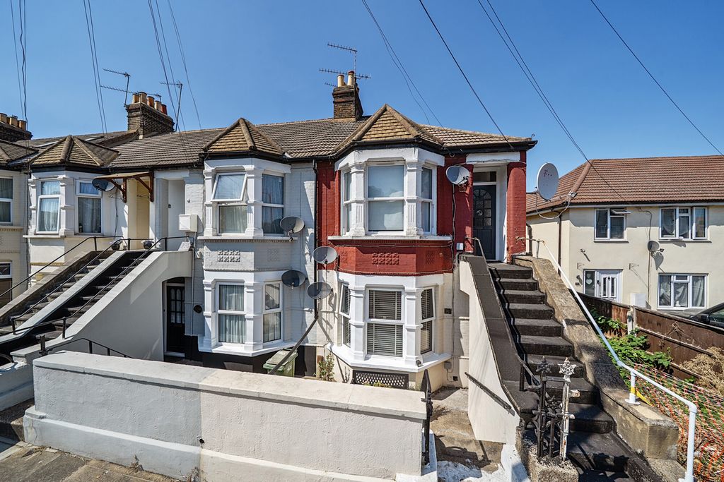 Property photo 1 of 16 1499714-2-6A6A128...
