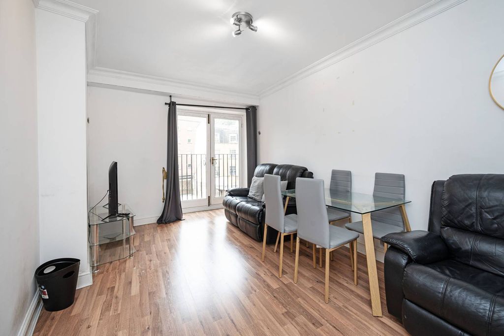 Property photo 2 of 7