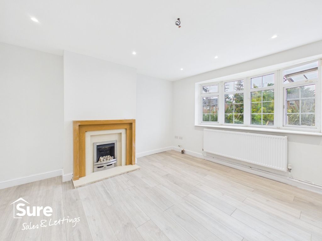 Property photo 2 of 18 5154933