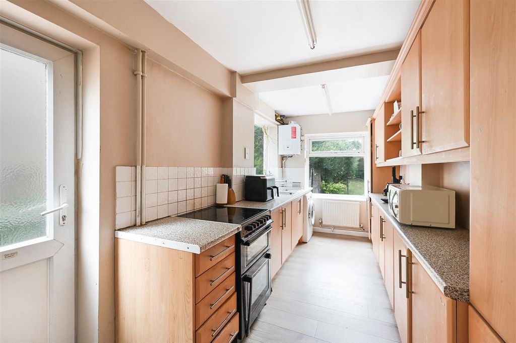 Property photo 2 of 17 Roundwood Way,53-46   (11).Jpg
