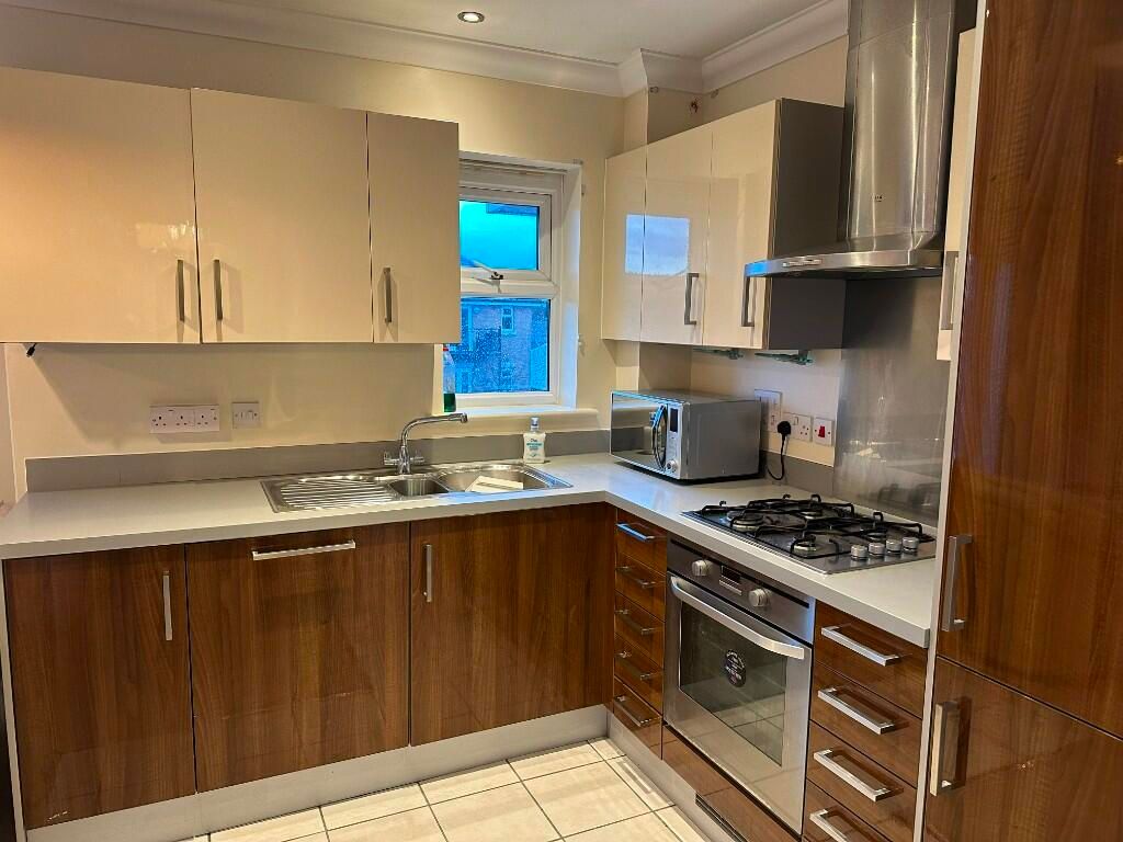 Property photo 2 of 3