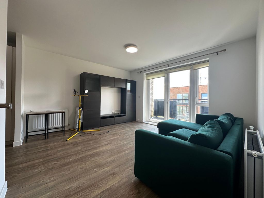 Property photo 1 of 21