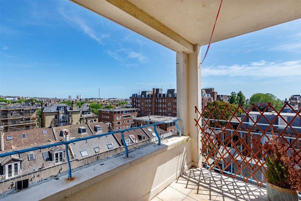 Property photo 3 of 12 Balcony