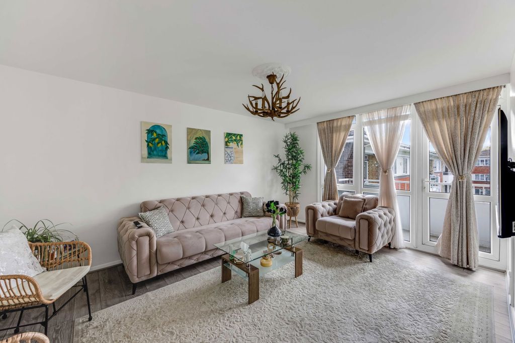 Property photo 1 of 22