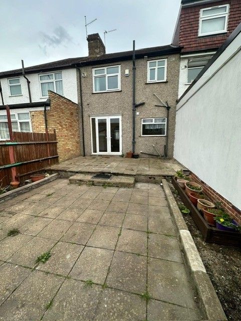 Property photo 3 of 8