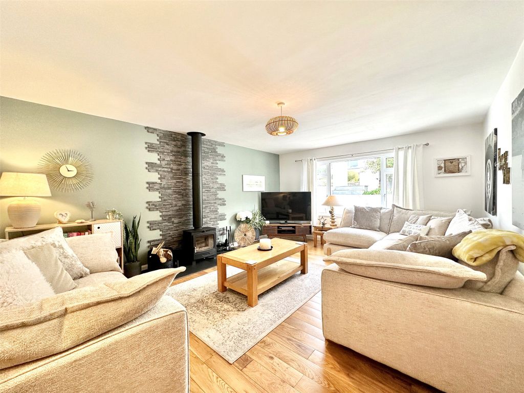 Property photo 3 of 26 Picture No. 11