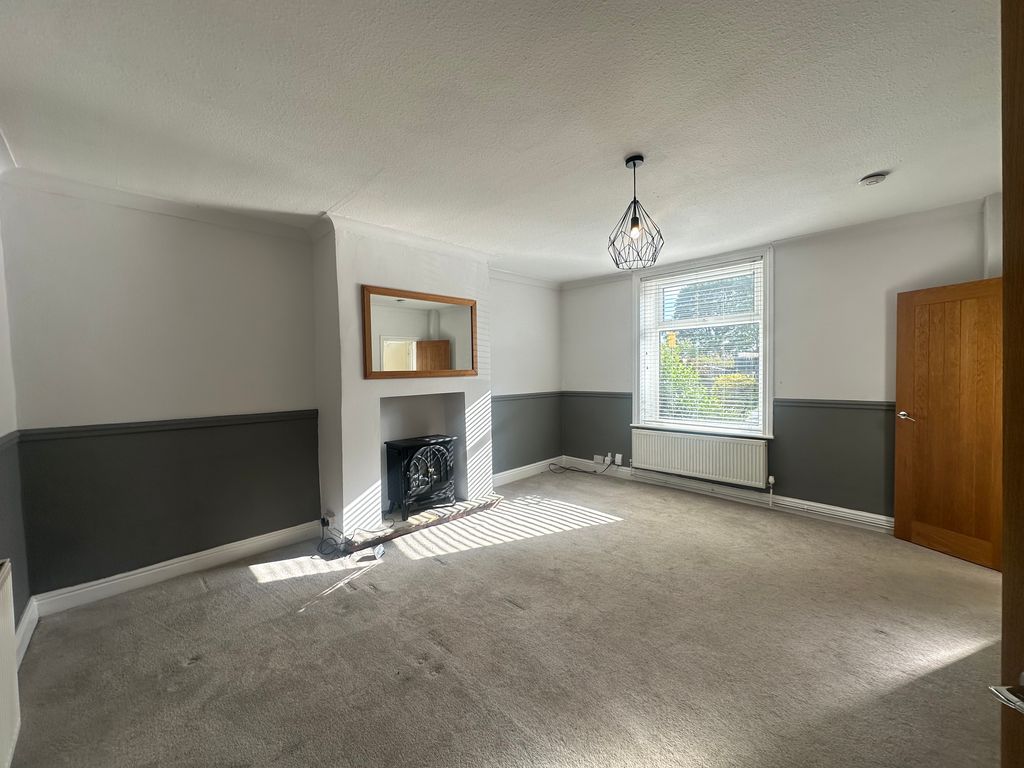 Property photo 3 of 10 Bedroom 1
