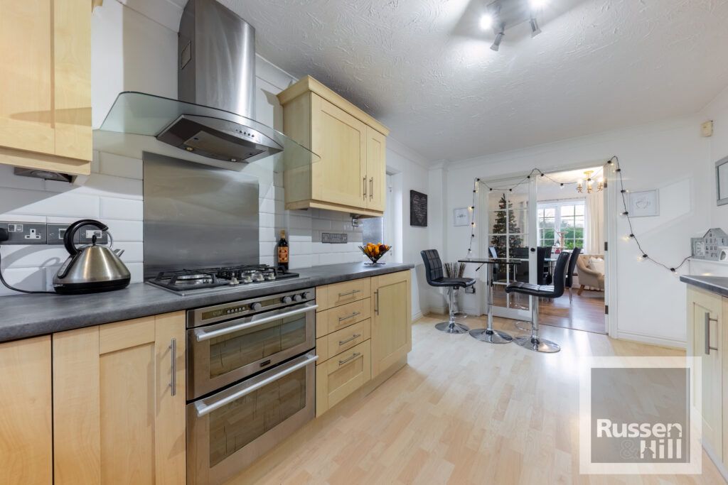 Property photo 3 of 28