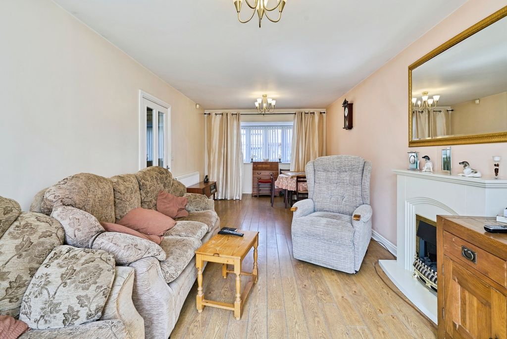 Property photo 3 of 17 Image 3