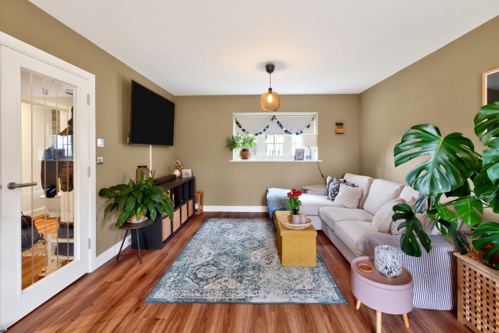 Property photo 2 of 19