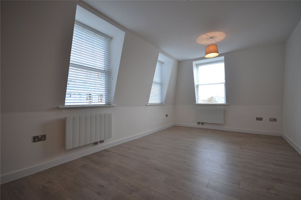 Property photo 2 of 5 Picture No. 04