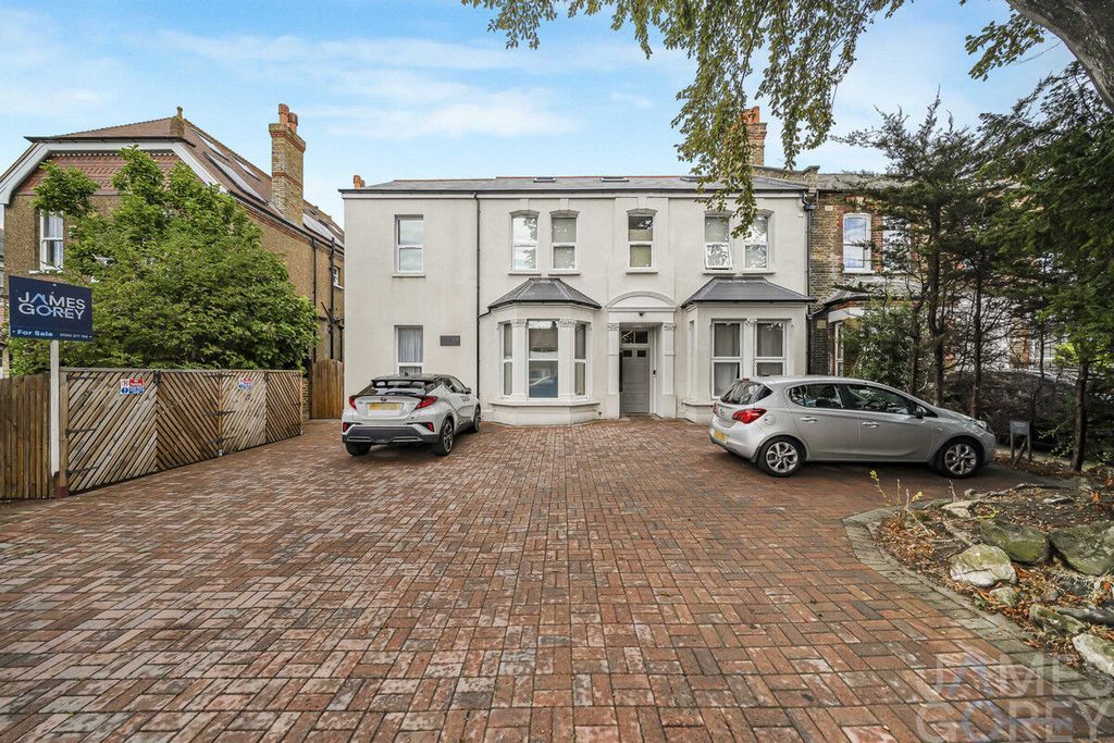 Property photo 1 of 19