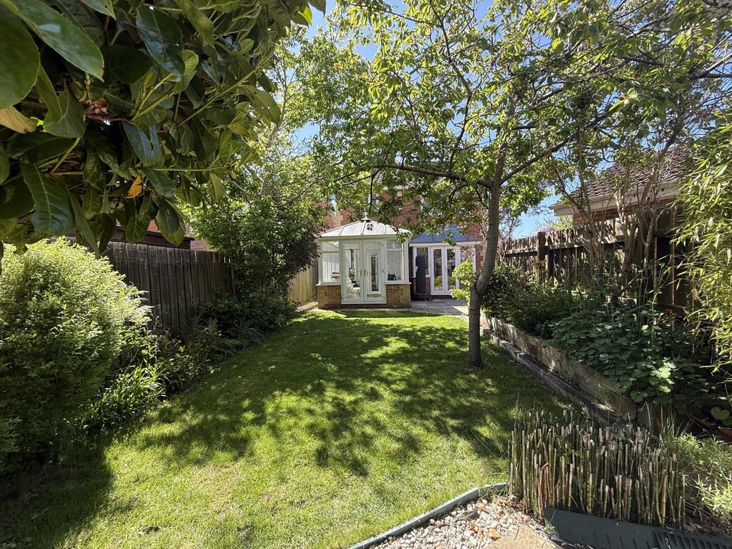 Property photo 3 of 18 Externally