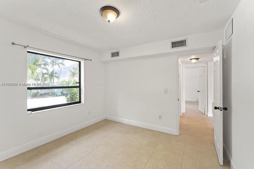 Property photo 1 of 1 <Alttext/>
