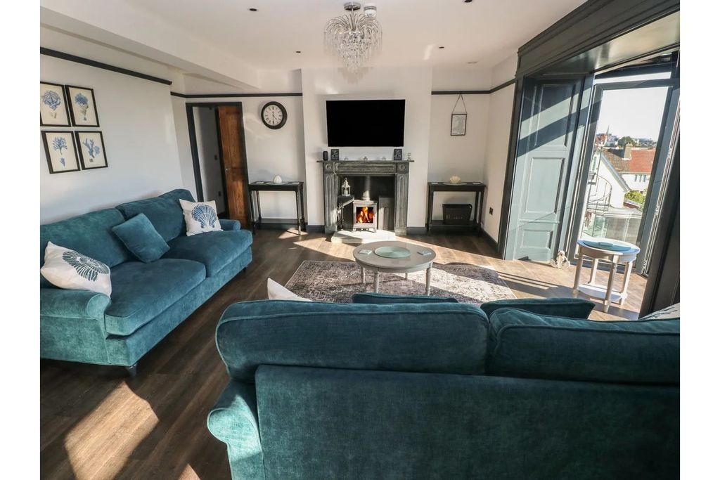 Additional image 4 of 3 bed flat for saleNarberth Road, Tenby SA70