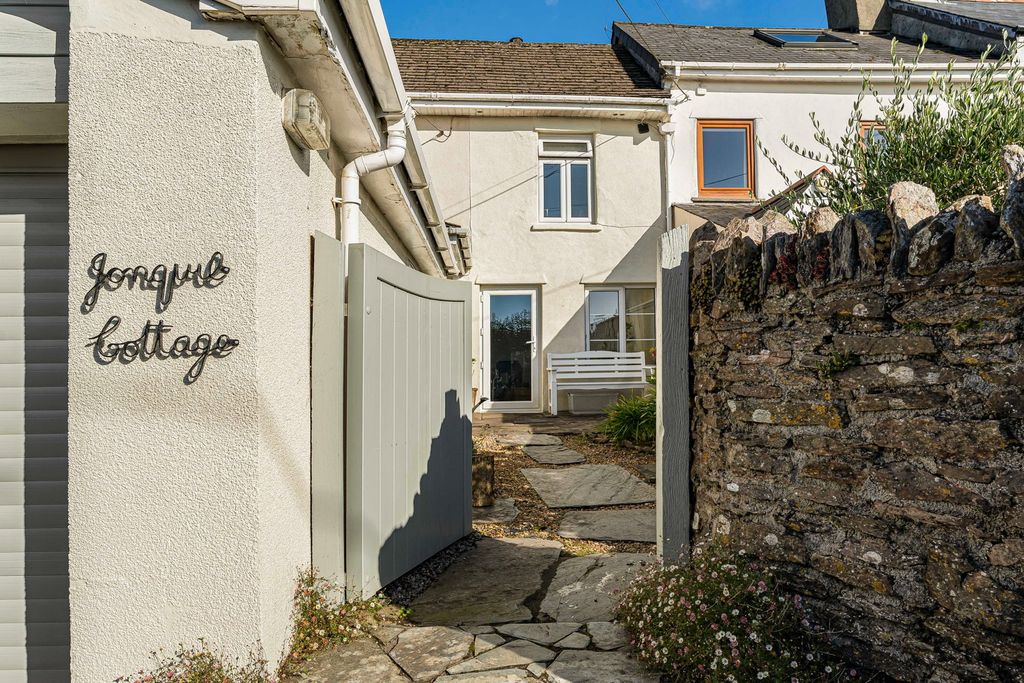 Property photo 1 of 24