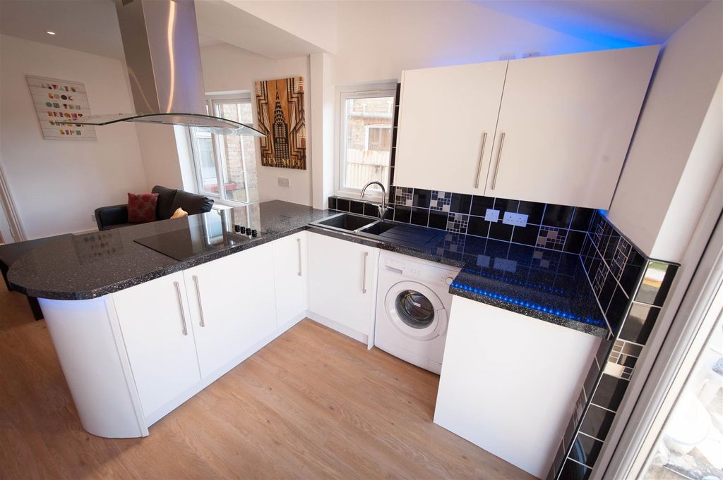 Property photo 2 of 9 Picture 2