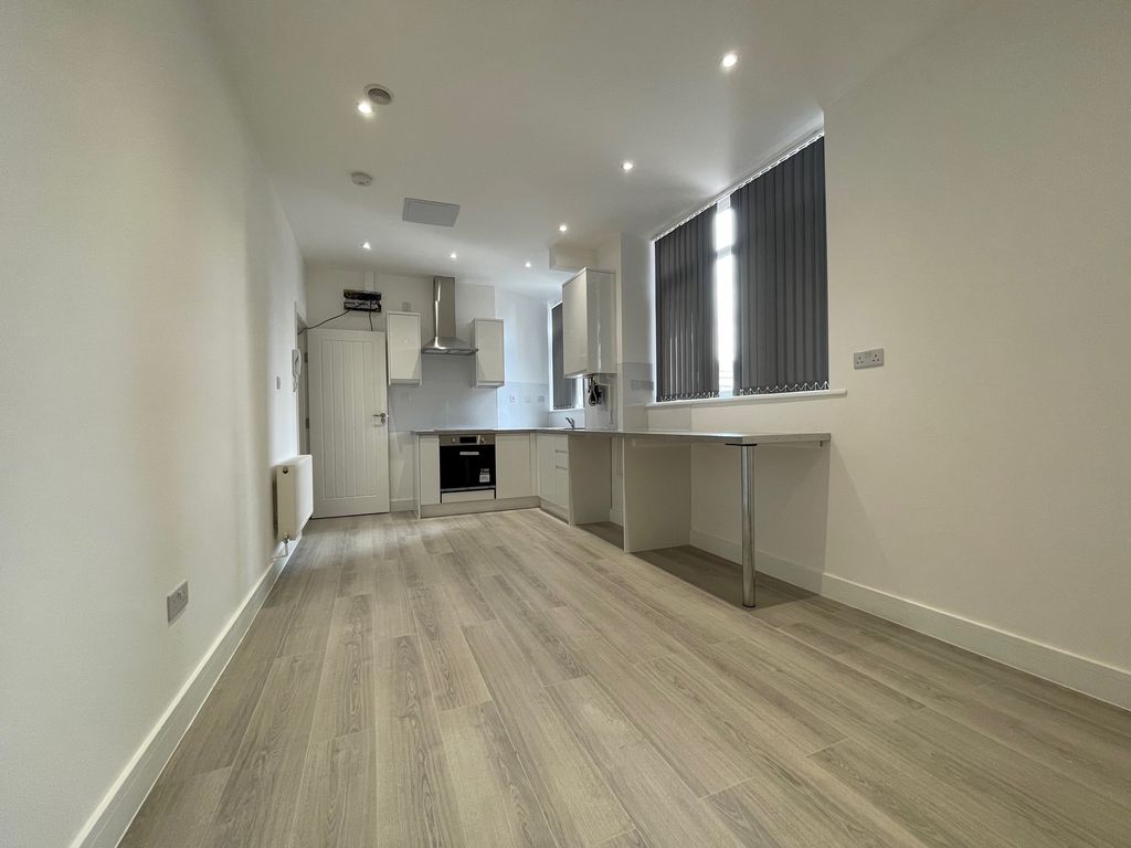 Property photo 3 of 7 Image