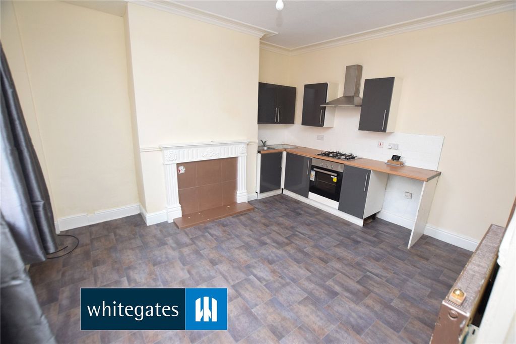 Property photo 3 of 8 Picture No. 10