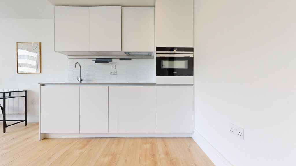 Property photo 2 of 17 Kitchen