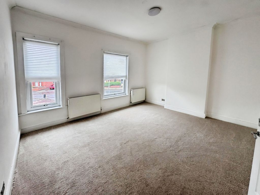 Property photo 2 of 14 Pbox-Img.Jpg