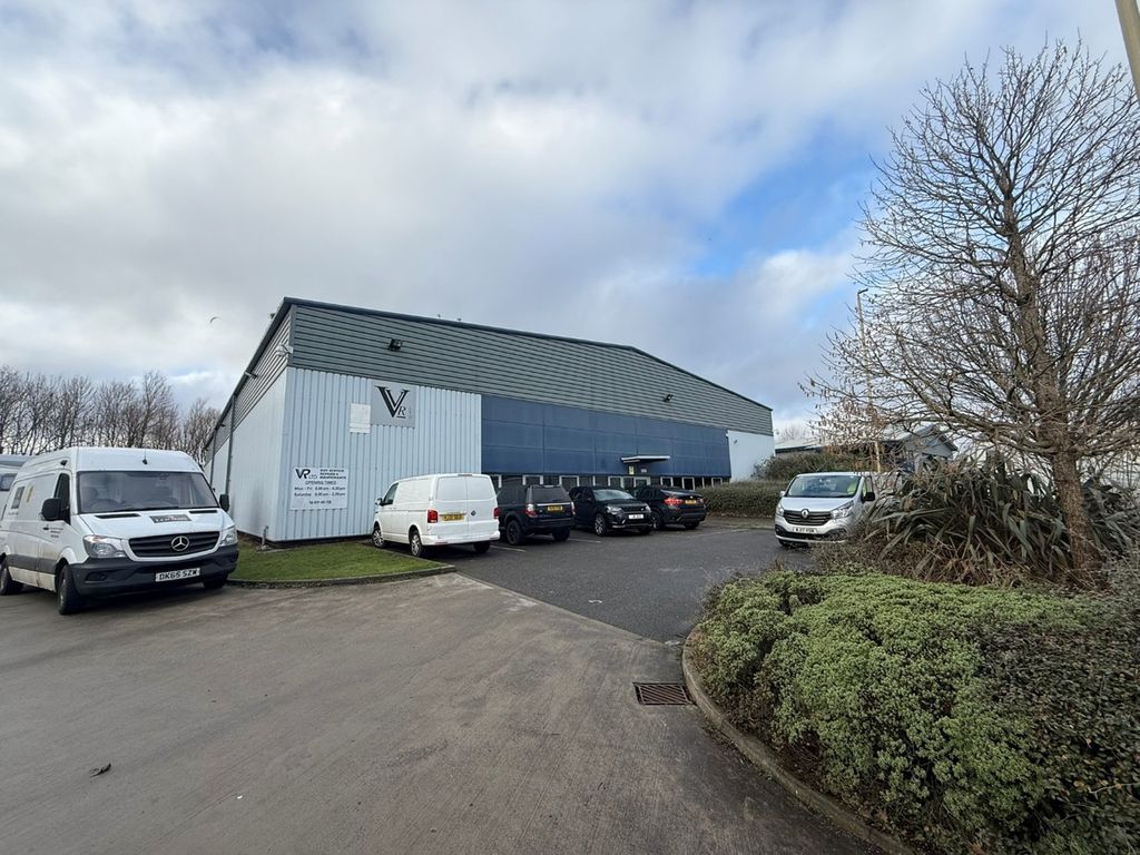 Property photo 3 of 11